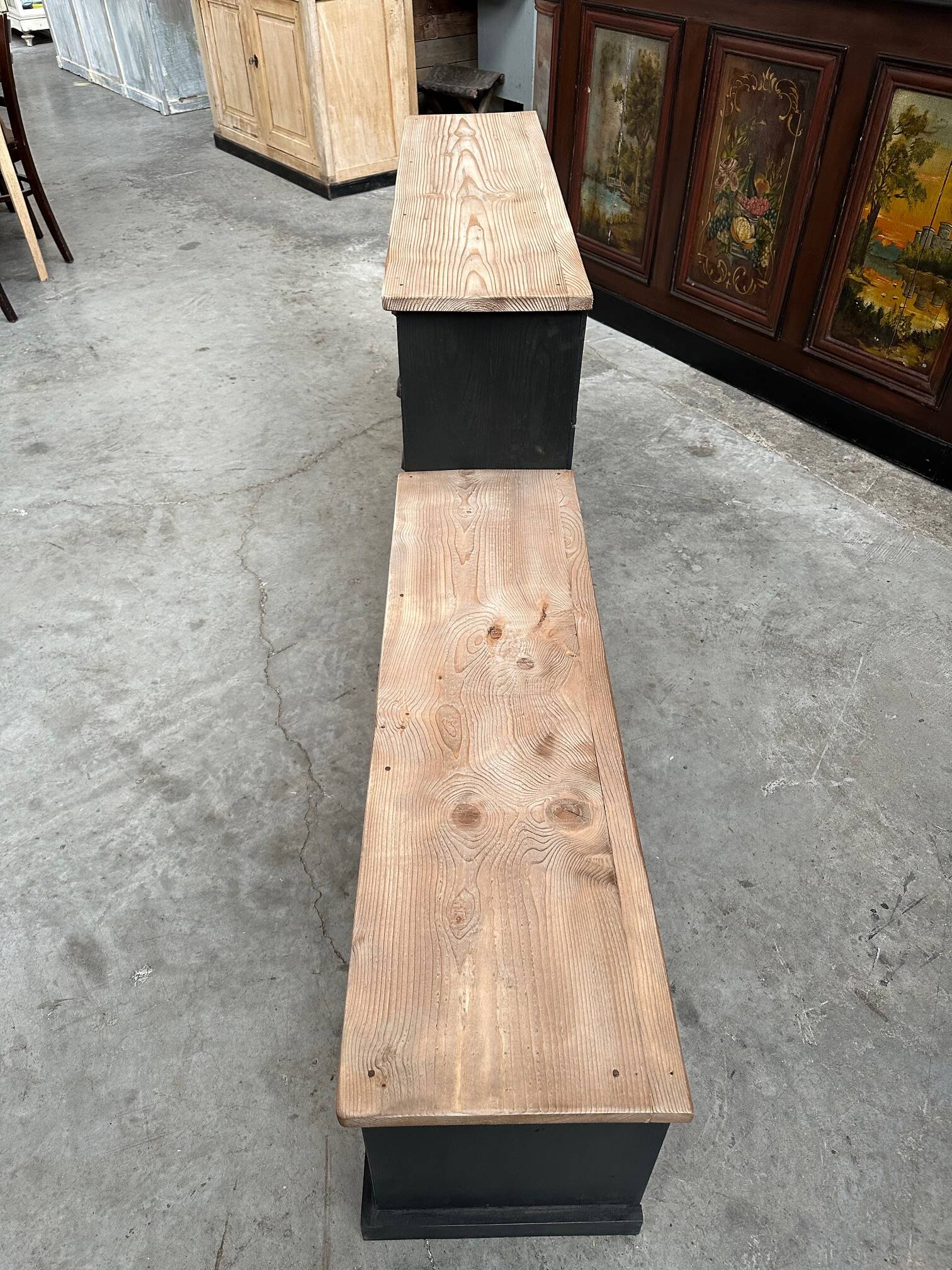 Meuble de métier asymétrique