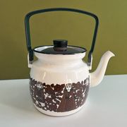 Mid Century Arabia Finel Ritari kettle, brown & white, Raija Uosikkinen, Kaj Franck