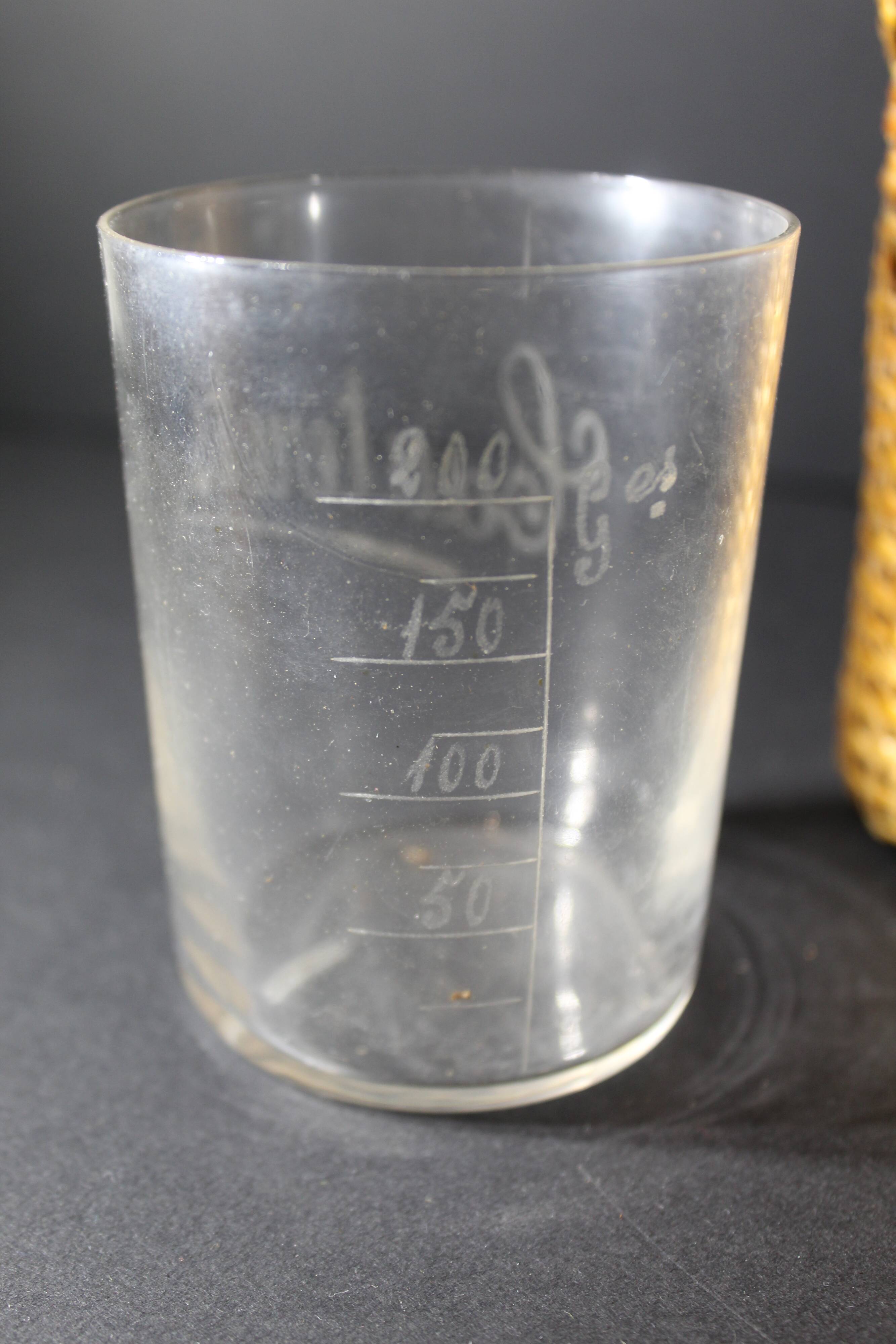 Cauterets cure glass wicker basket