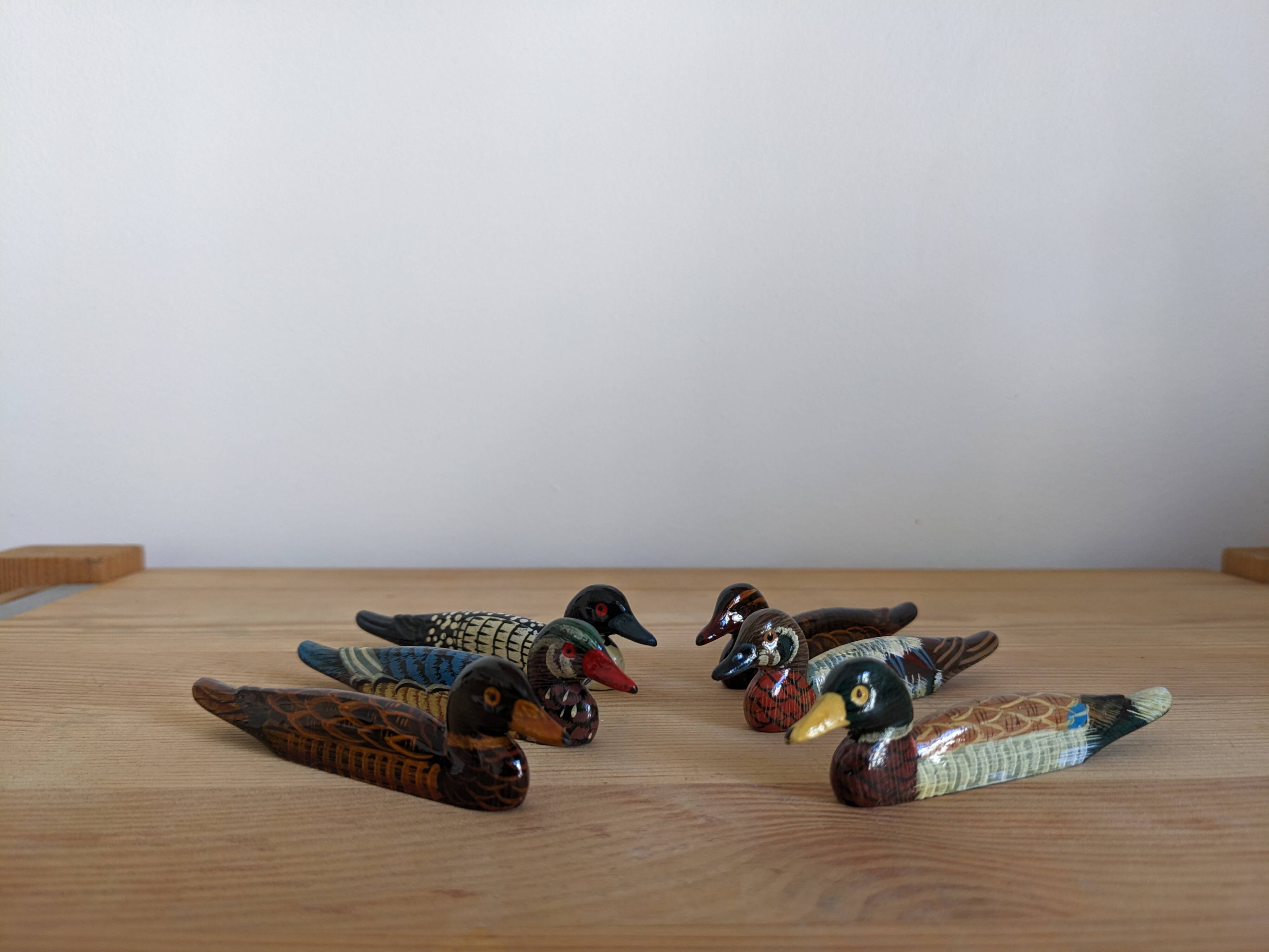 Lacquered wooden duck knife holders