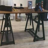 Bureau ancien sur tréteaux