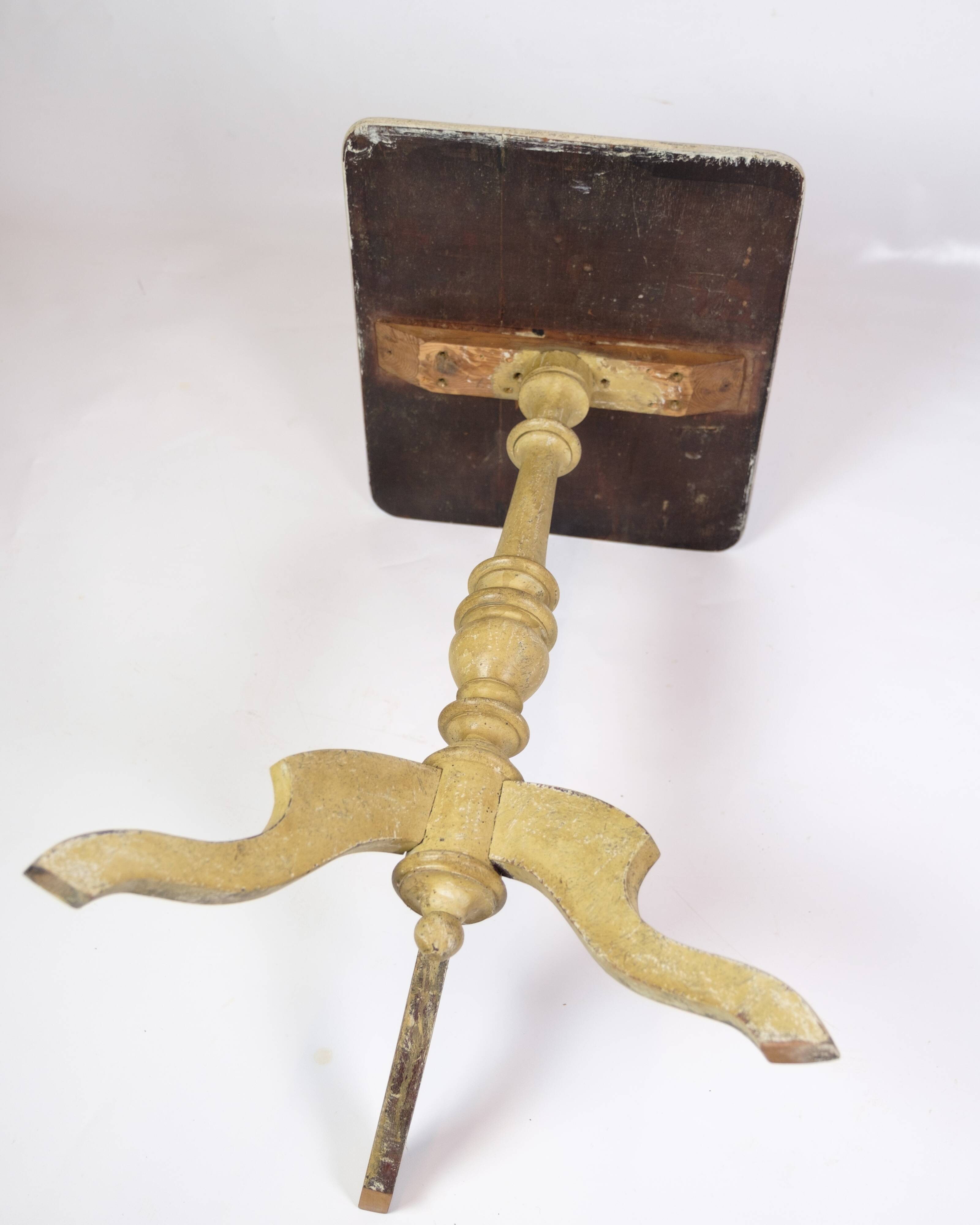 Table à colonnes peinte originale fabriquée en gris et jaunâtre des années 1840