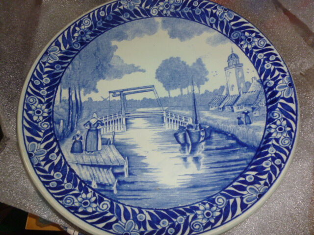 Assiette bleu décorative murale