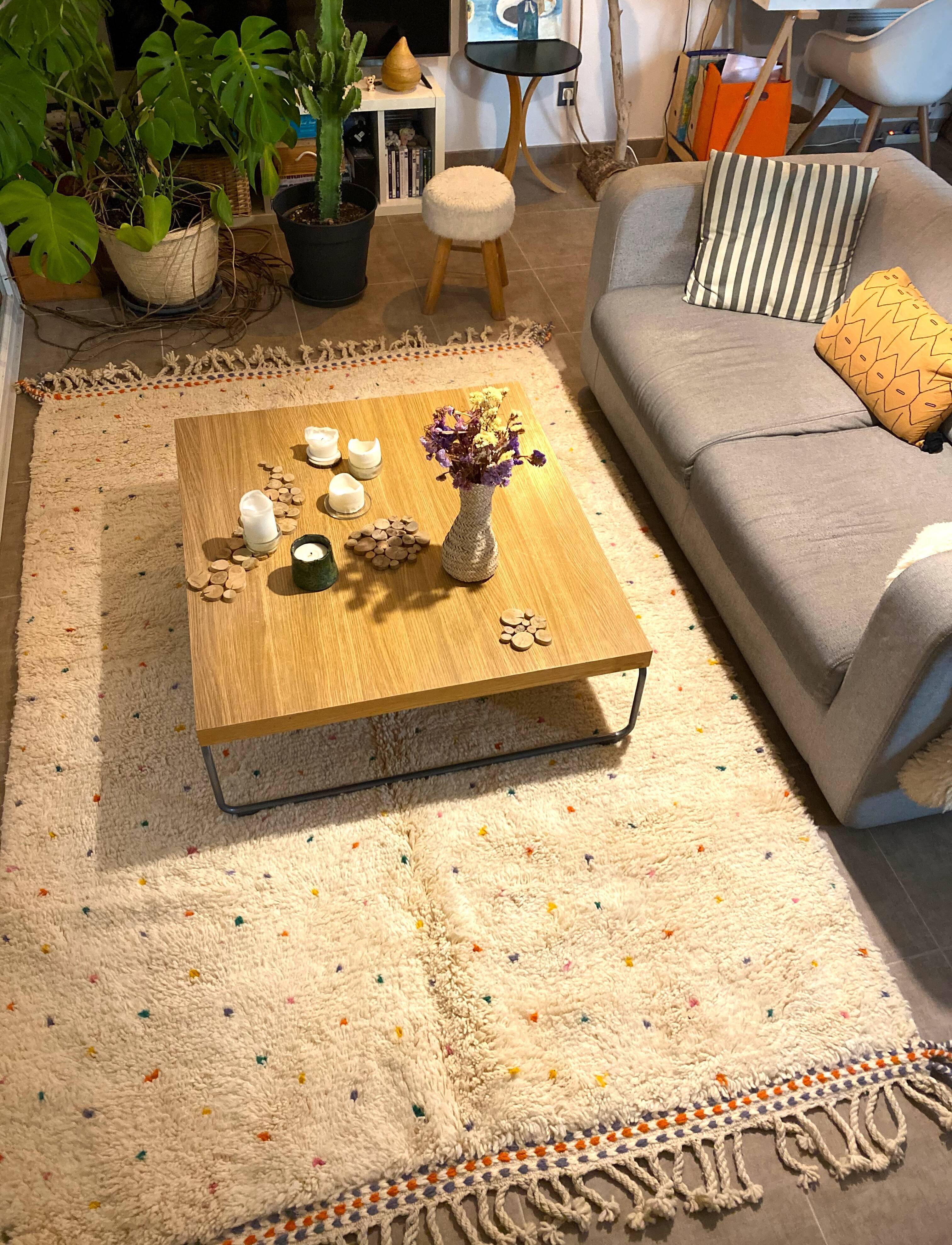 Tapis berbère à petits pois multicolores