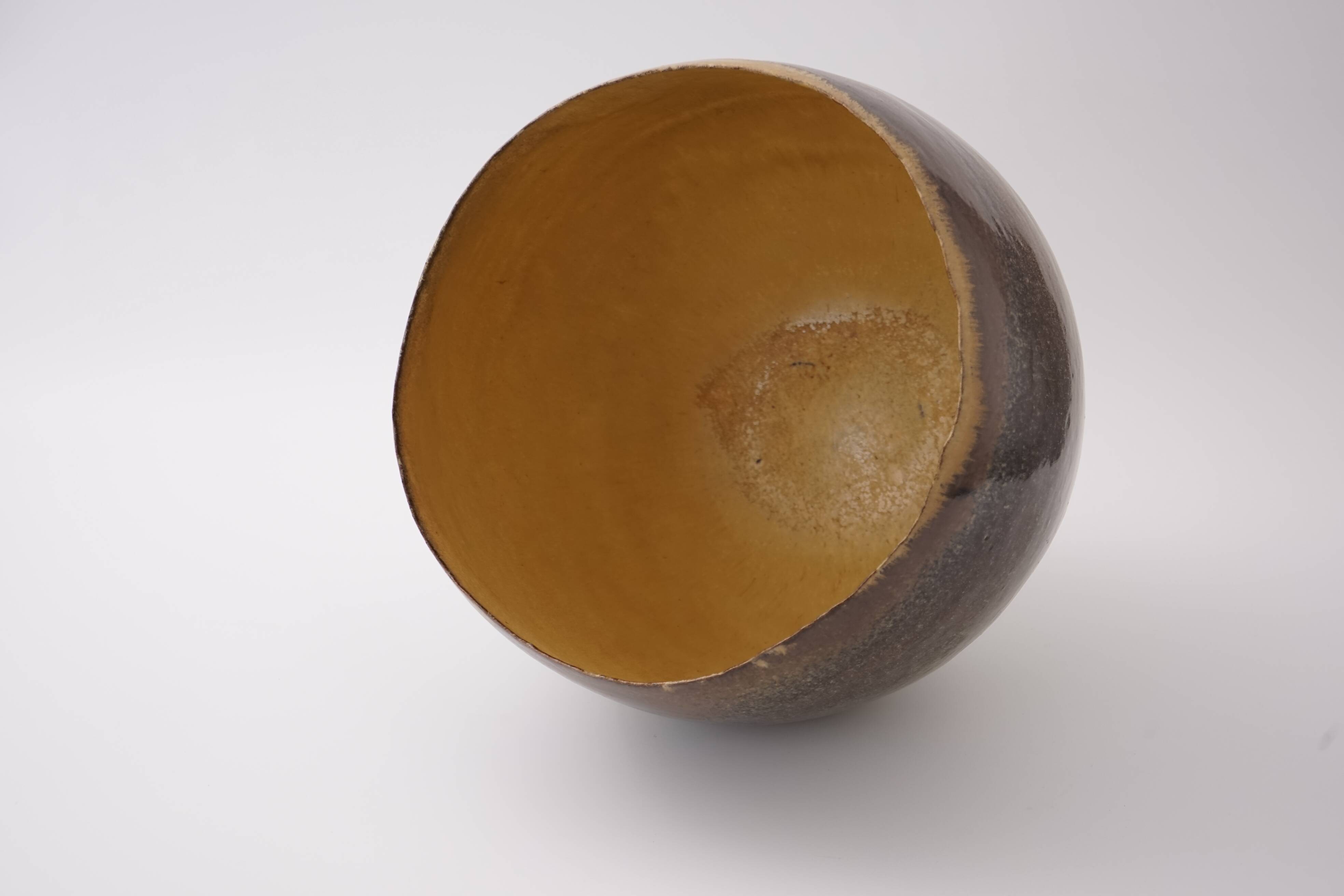 Large studio ceramic bowl by Sabine Jeck