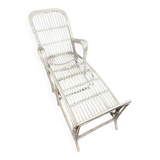 Vintage deckchair or chaise longue in white lacquered rattan from the 1960s