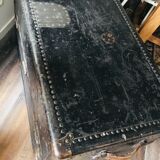 Old trunk cabin