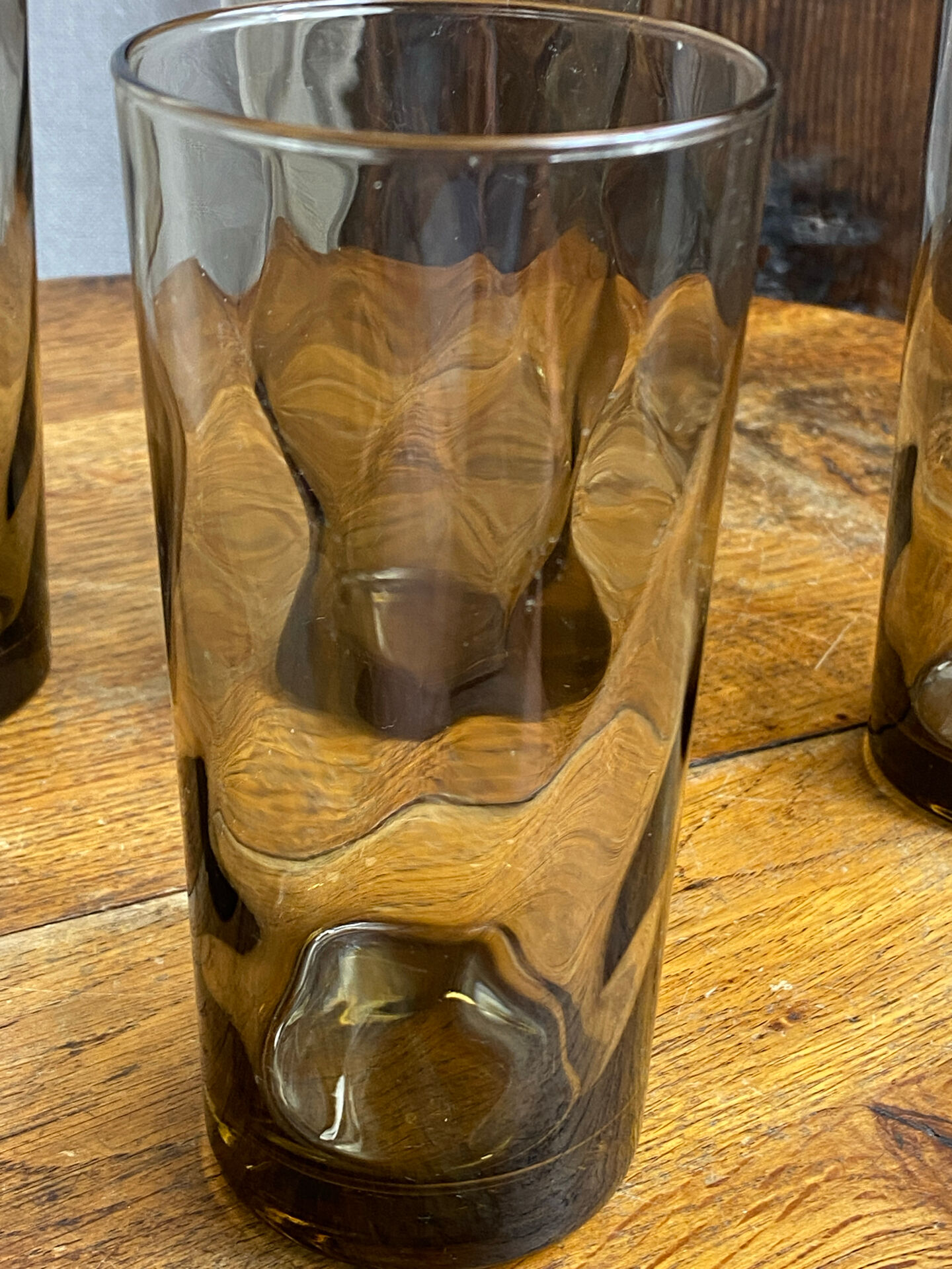 6 verres à eau en verre brun fumé, années 70