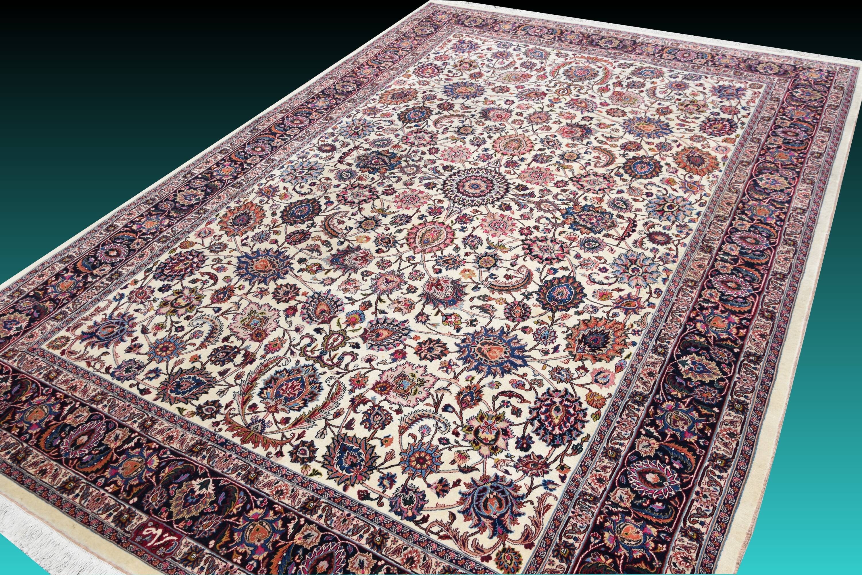 Oriental carpet Tabriz Iran in wool and silk – Signed "Saber" – 210 x 300 cm