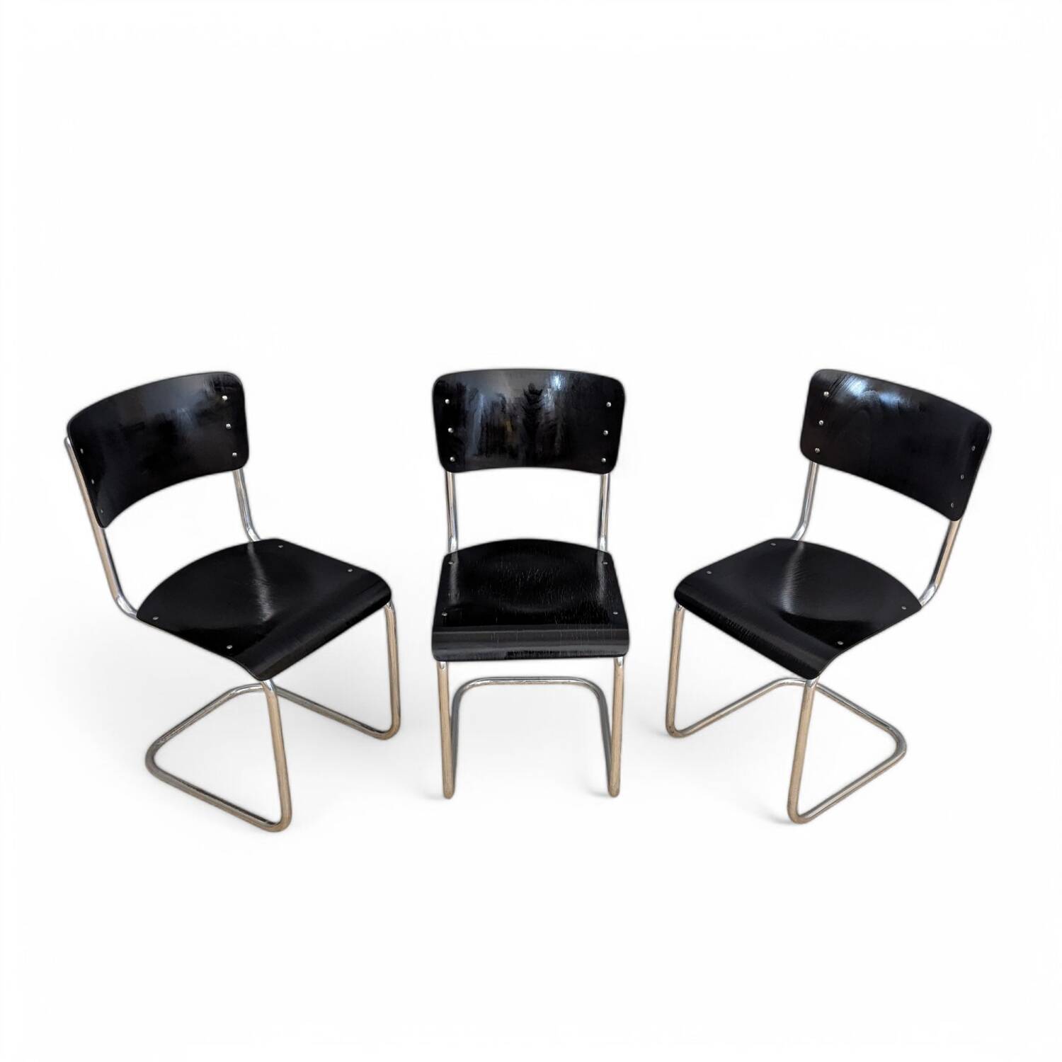Lot de 3 chaises cantilever S 43 de Mart Stam, années 1930
