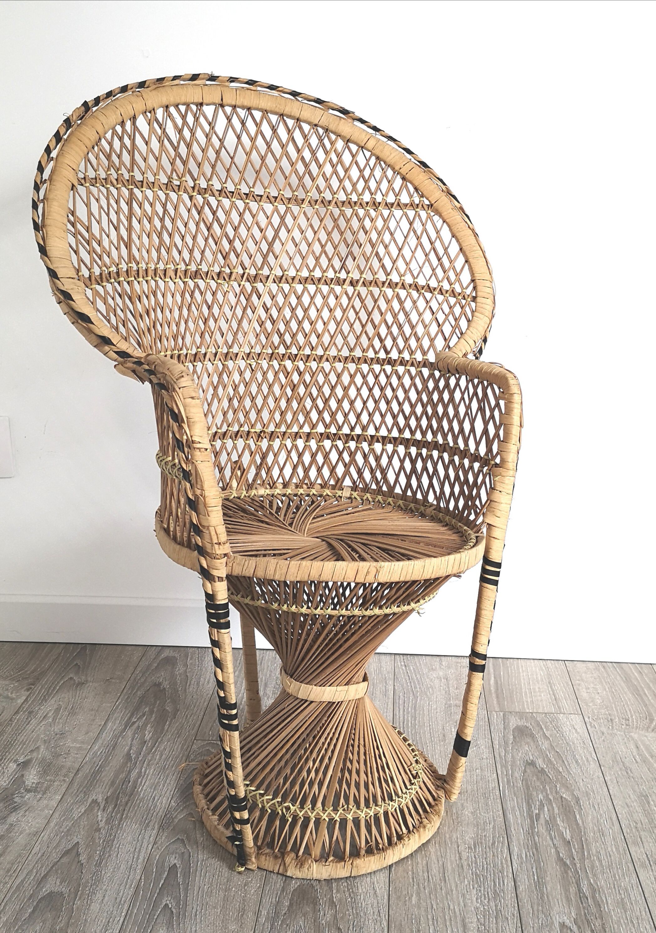 Emmanuelle child armchair 76cm