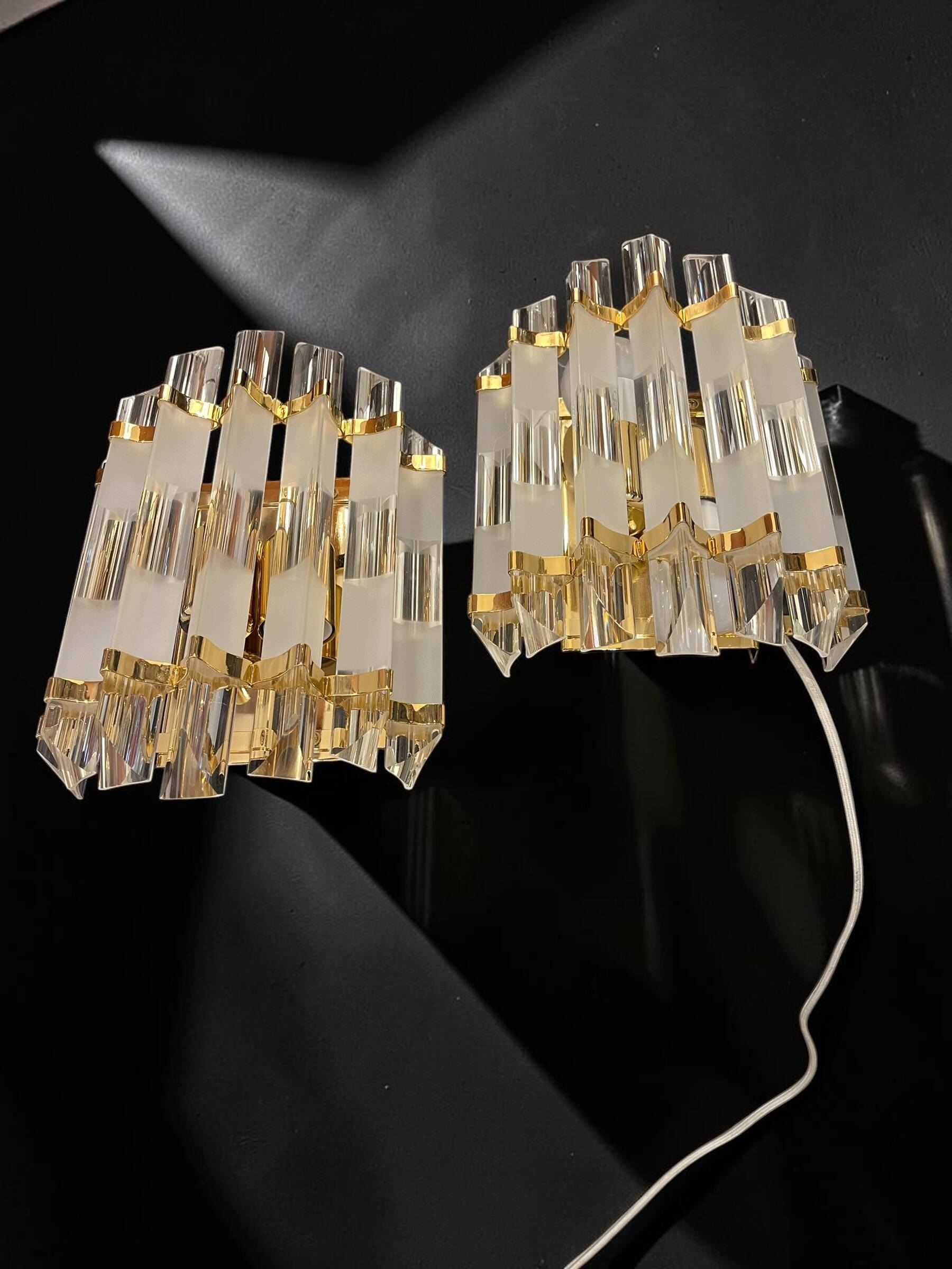 Pair of Venini wall lights 1980