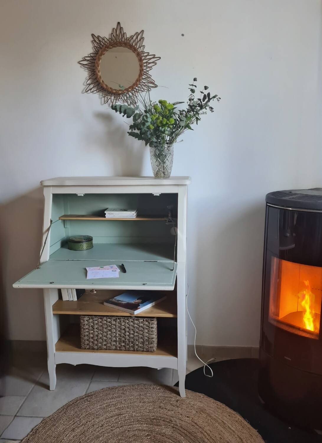 Restored secretary, 1980s