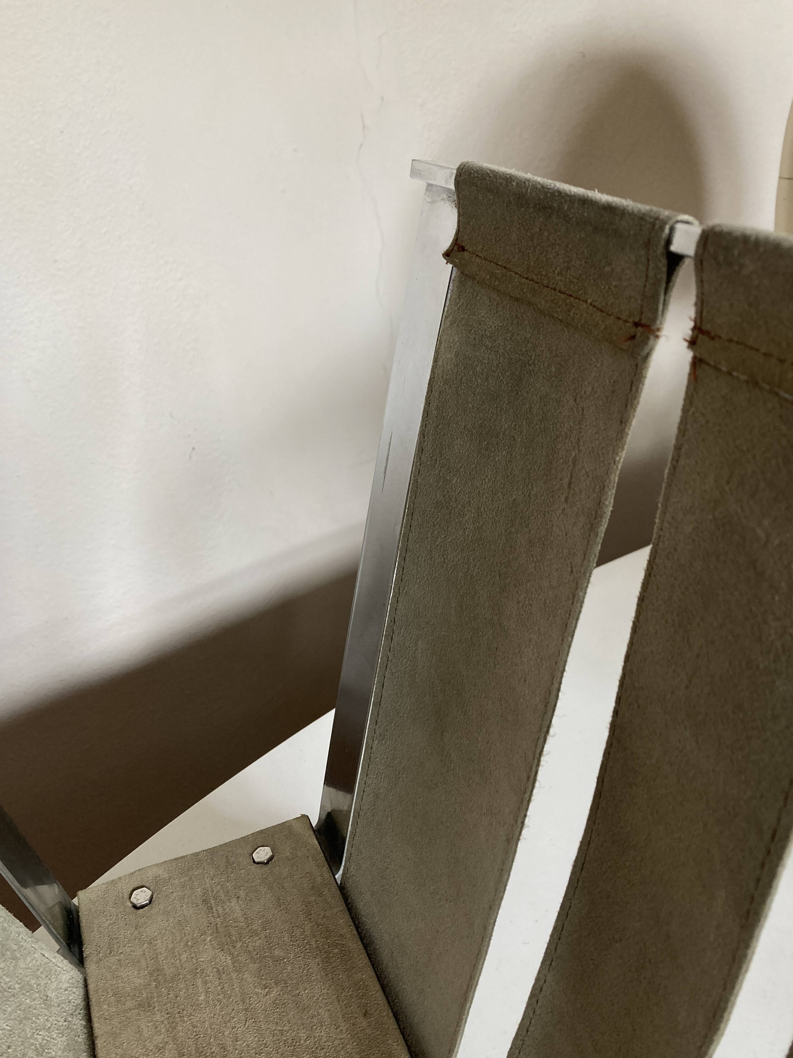 Chrome and suede calfskin magazine rack 1970