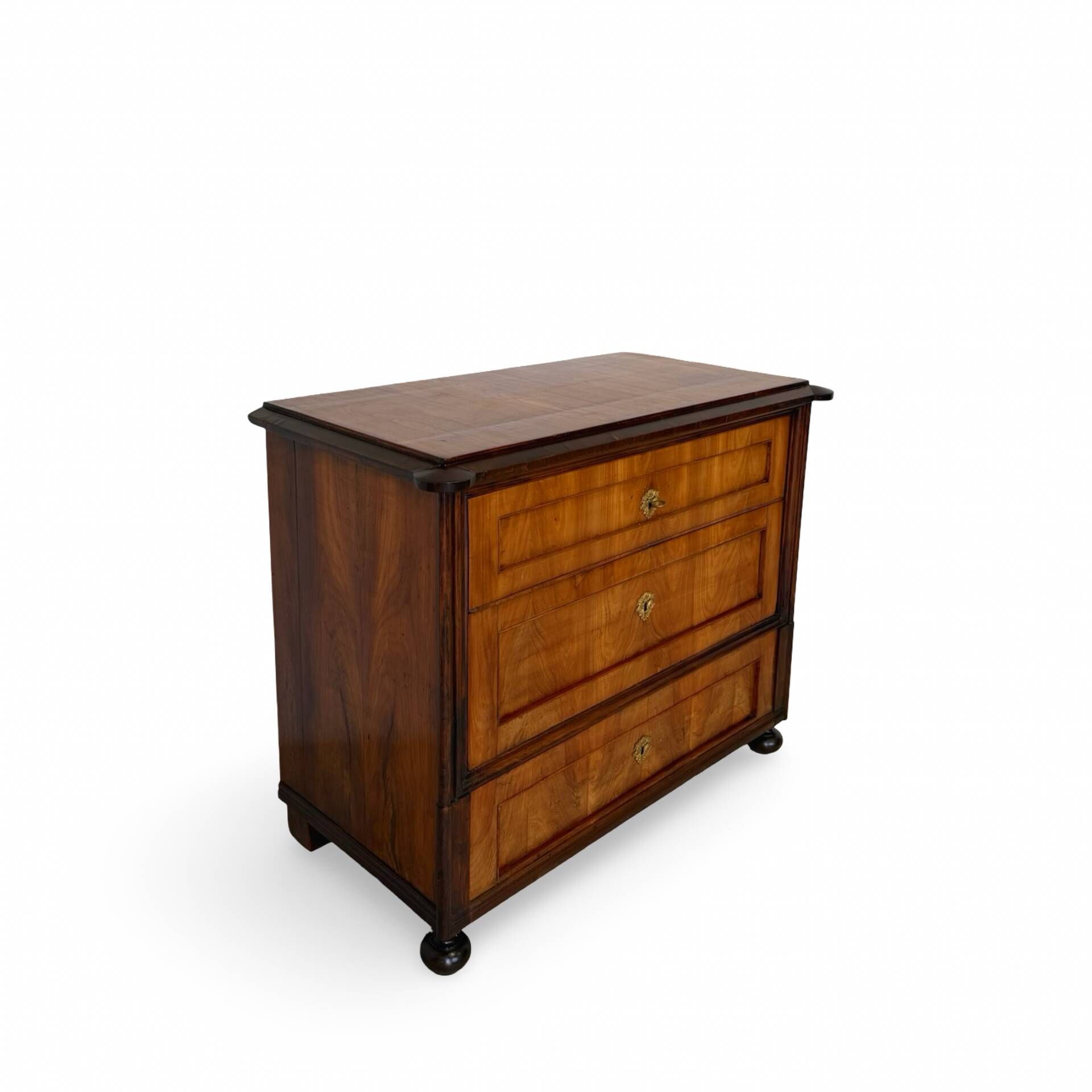 Small Antique walnut and walnut veneered Chest of Drawers – Neoclassic