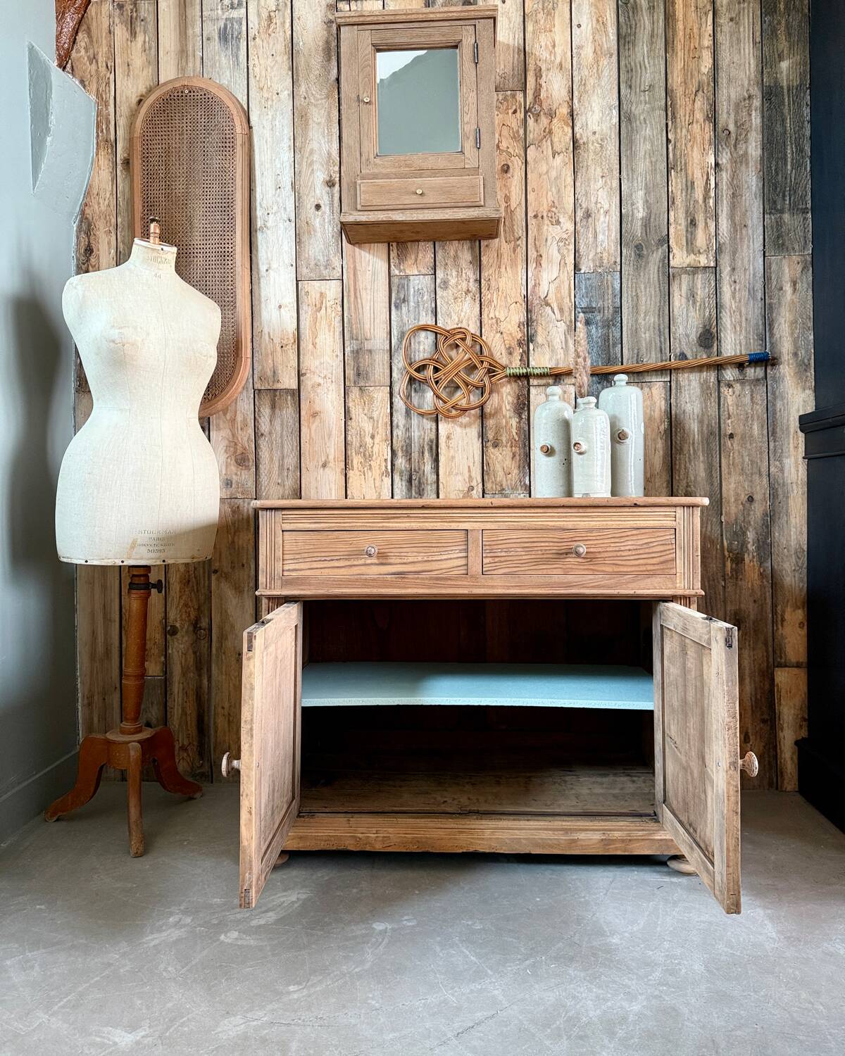 Country sideboard (renovated)