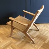 Scandinavian armchair model CH25 by Hans Wegner