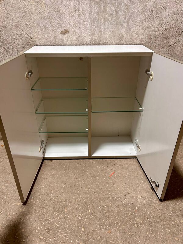Armoire à pharmacie vintage