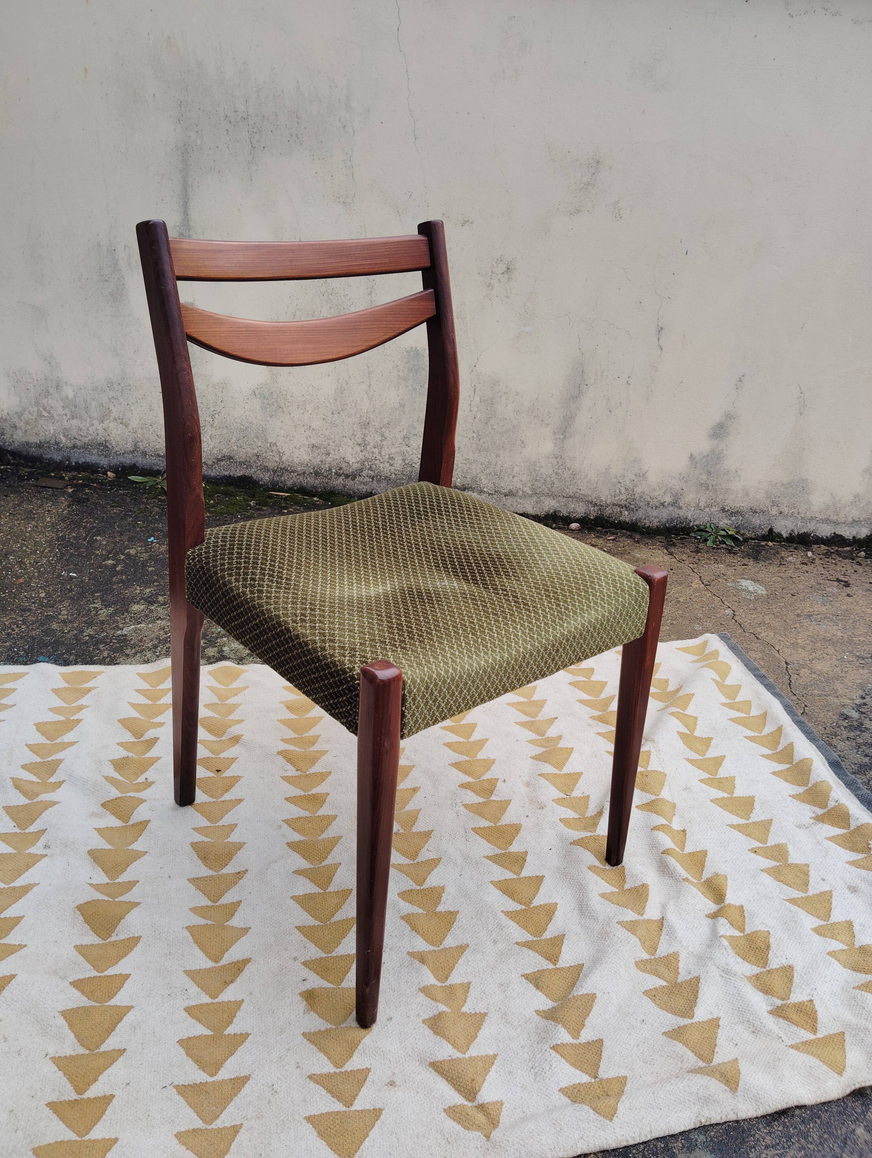 Scandinavian chair in teak and velvet