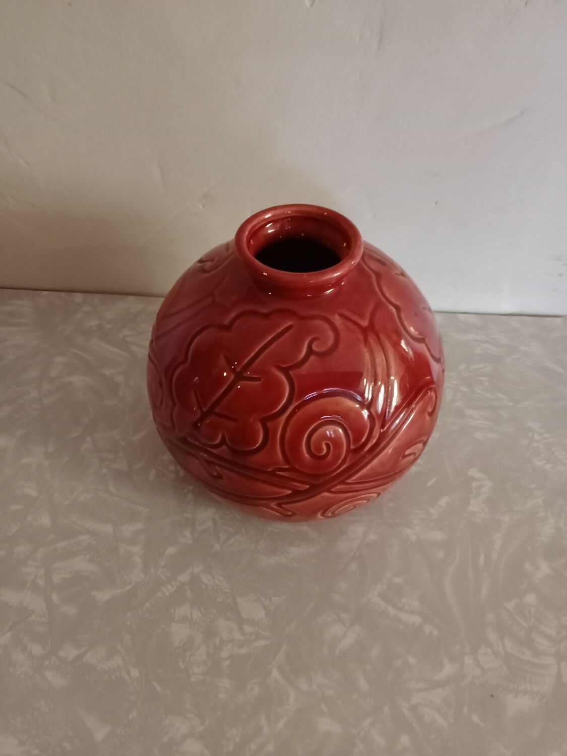 Saint Clement ball snail vase