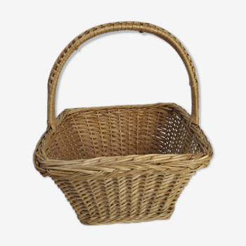 Panier carré à anse