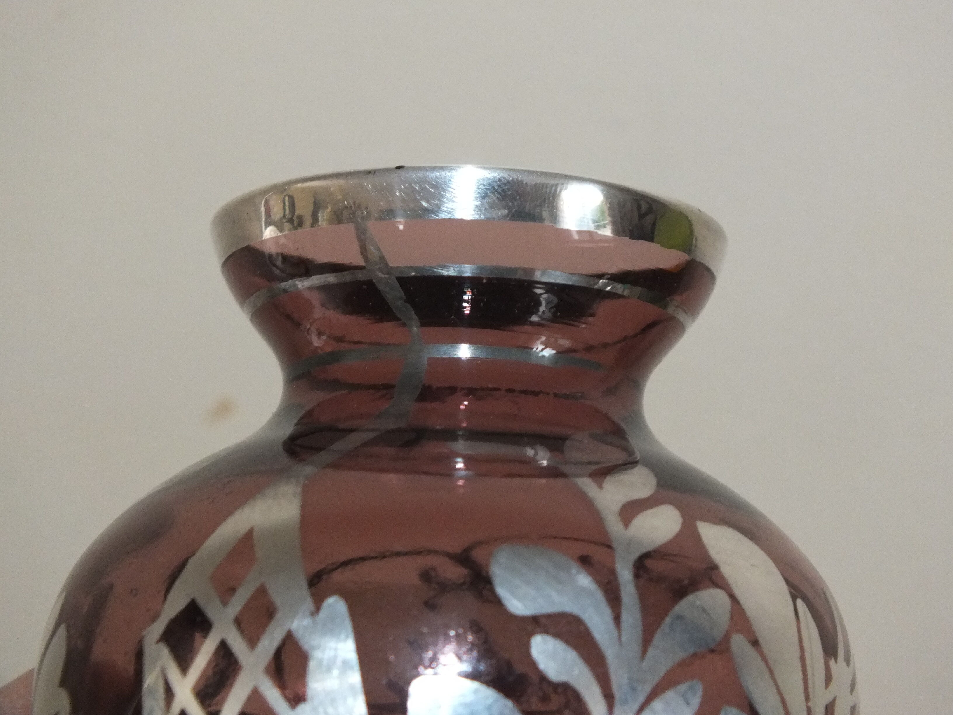 Small Holy Grail vase in purple crystal and silver inlays