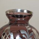 Vase Saint Graal en cristal mauve et incrustations d'argent