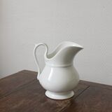 Broc blanc ancien en porcelaine du XIXe siècle