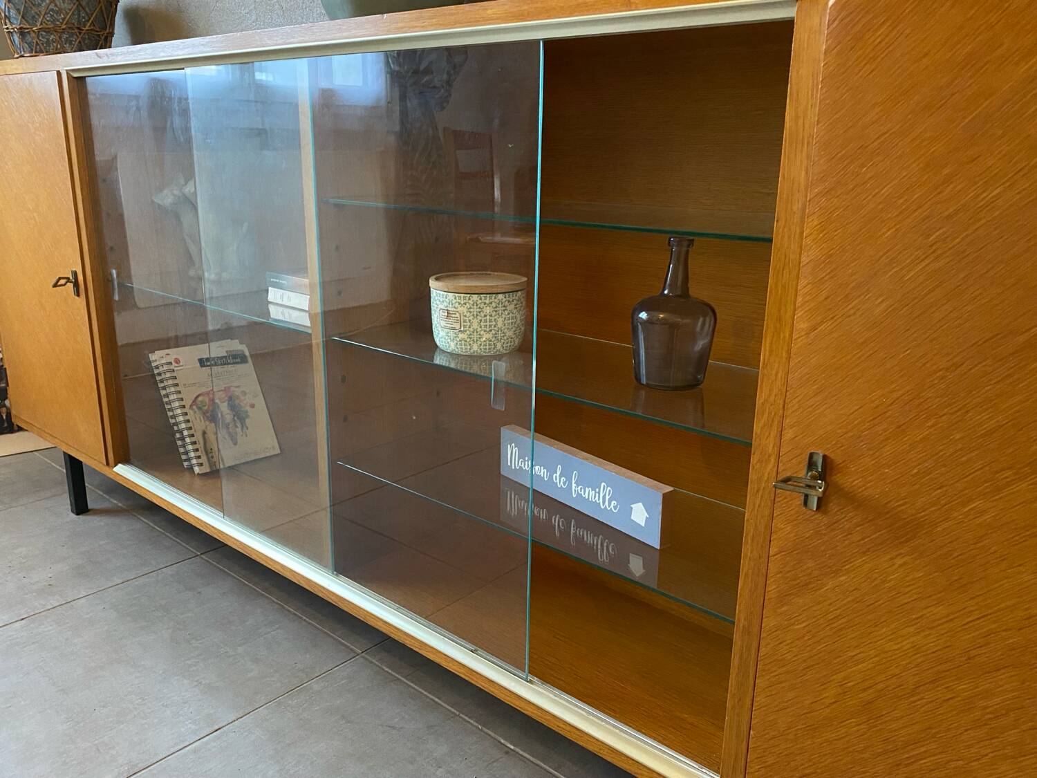 Vintage sideboard (shallow)