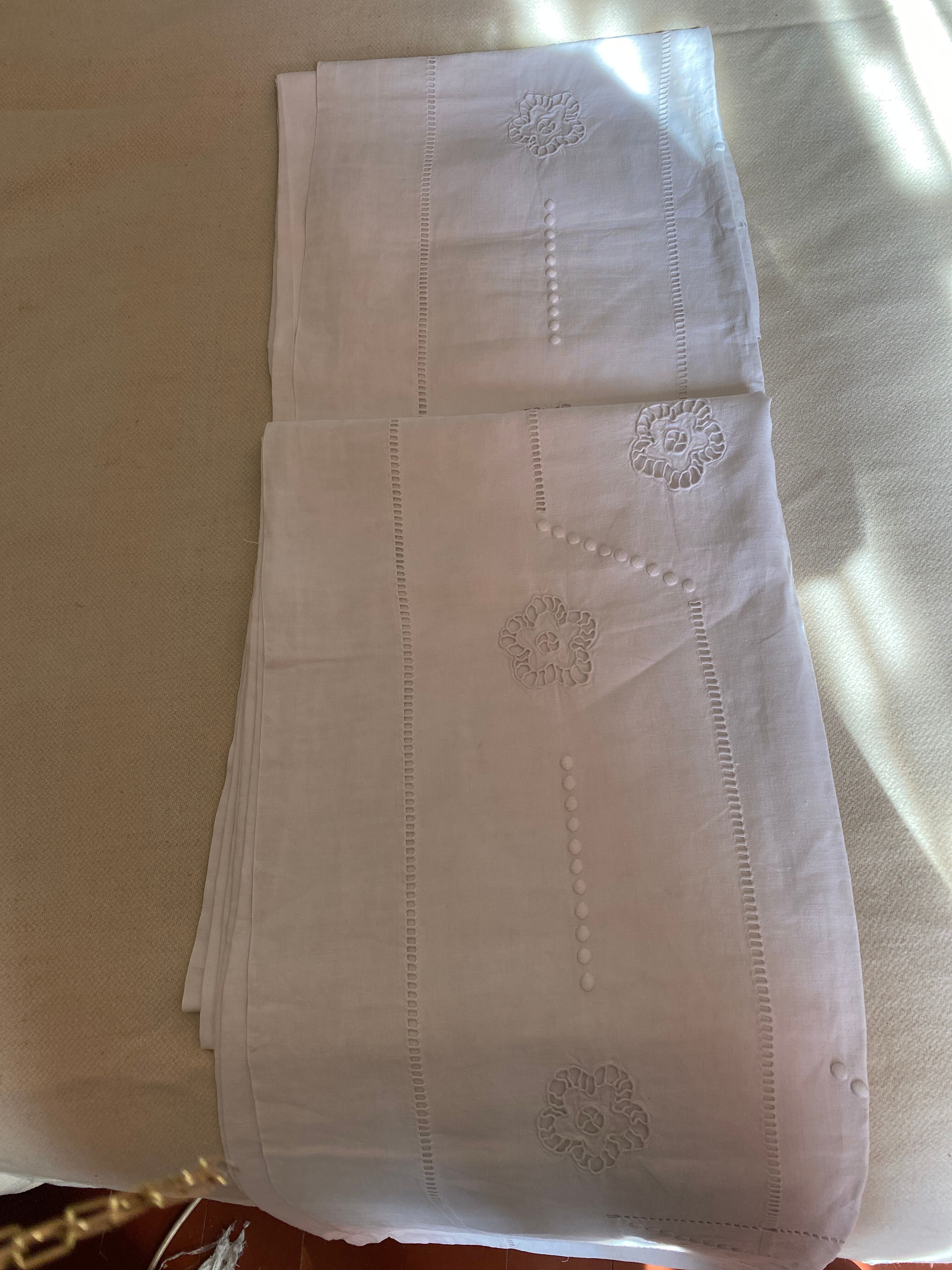 Drap monograme Jp en lin