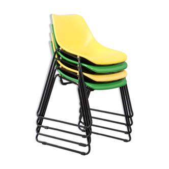 Set of 4 stackable iron chairs in green and yellow, 1970's