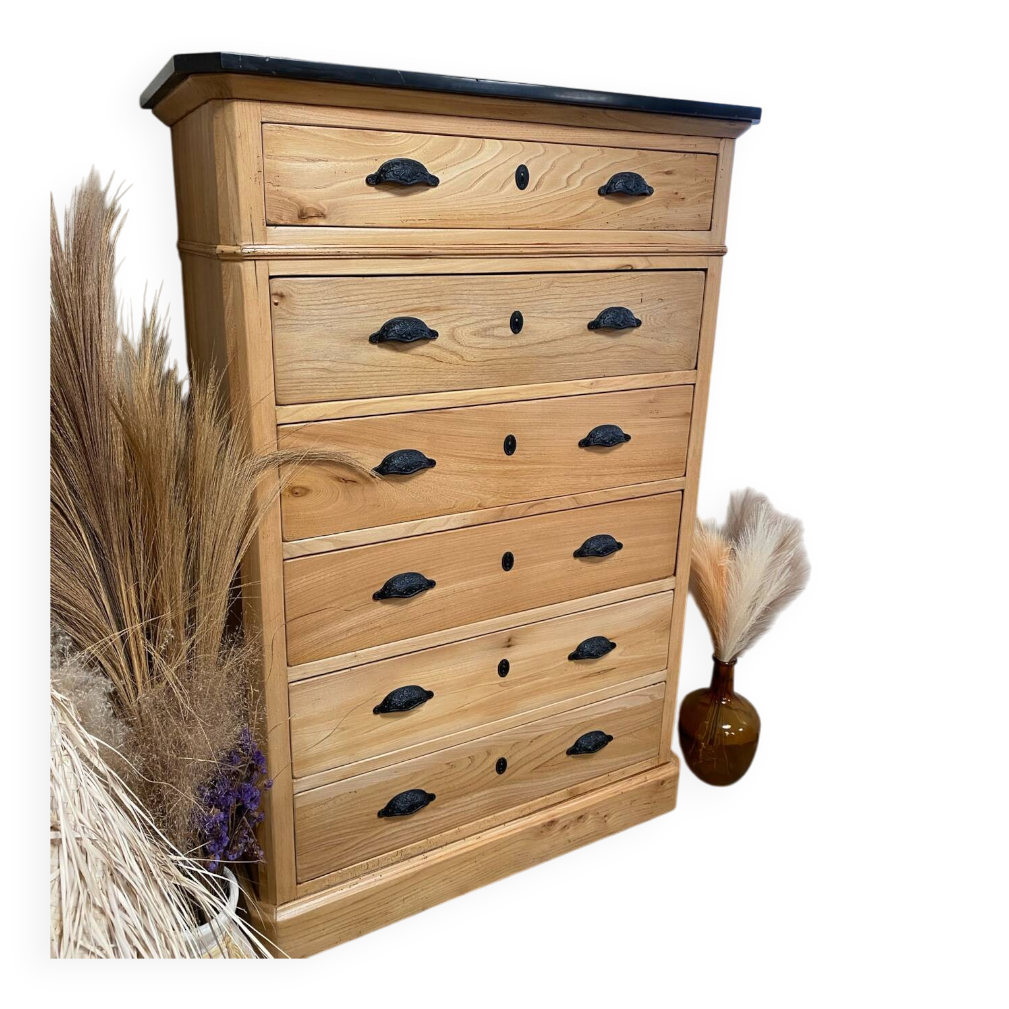 Chest of drawers, dresser