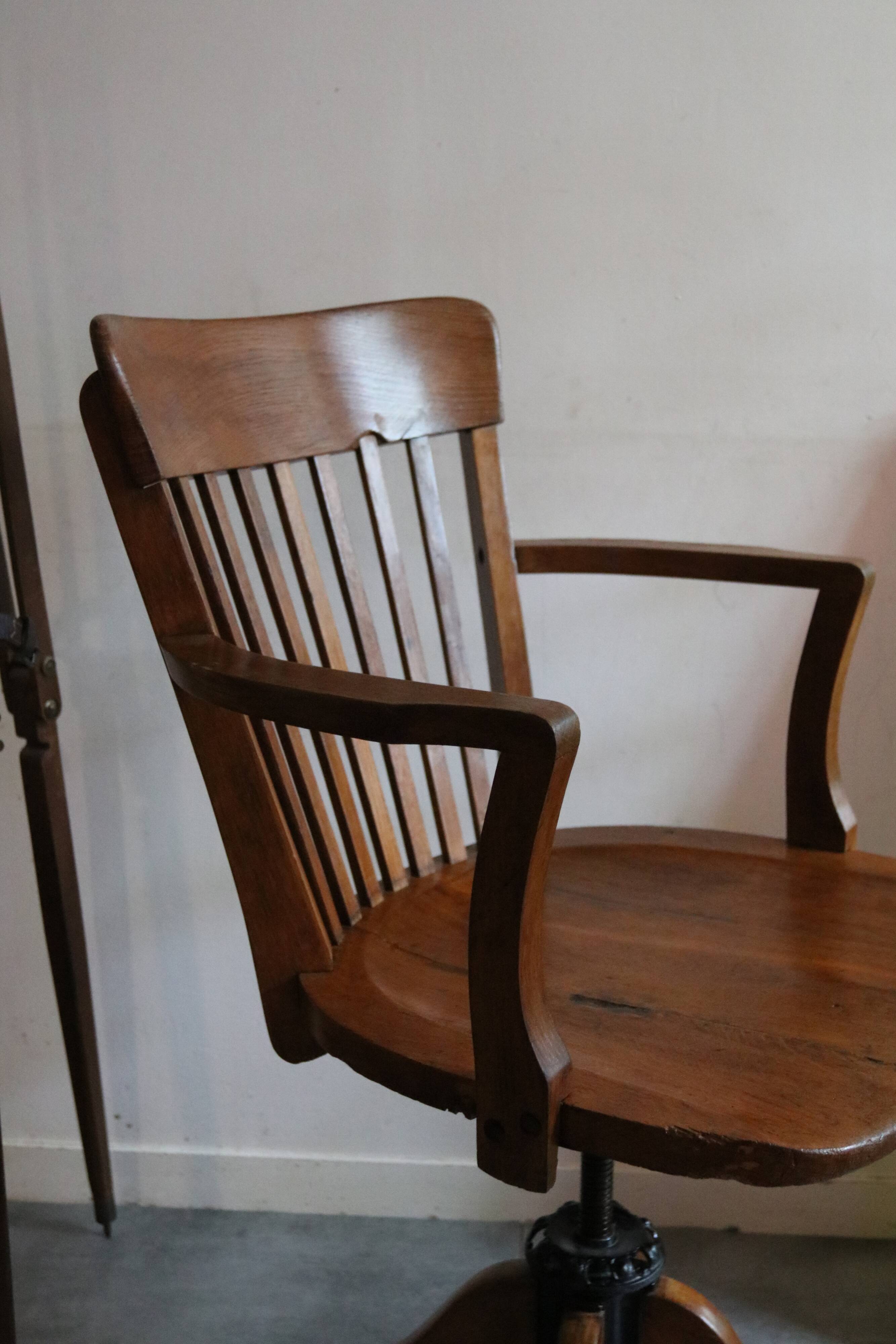 Office chair made of natural wood