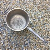 Tin strainer