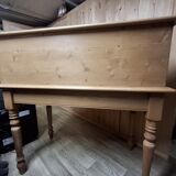 English style pine desk
