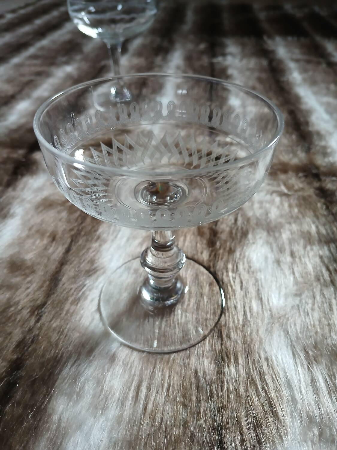 8 mismatched vintage champagne coupes