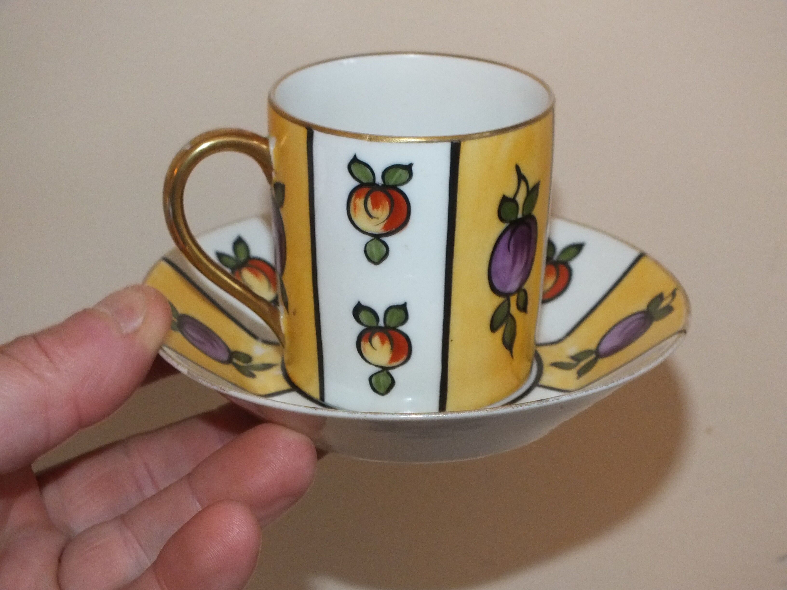 Cup art deco porcelain from Limoges Baranger