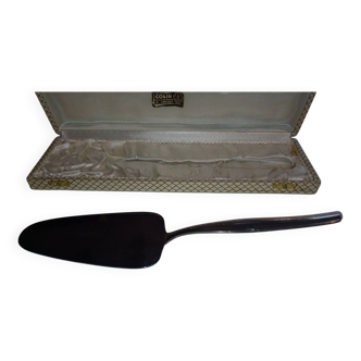 Pie shovel