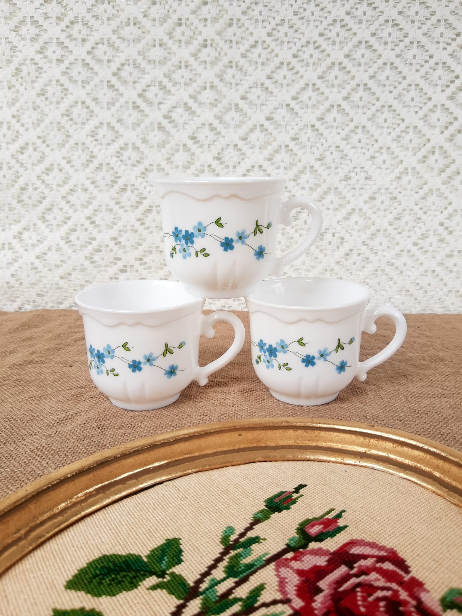 Trio de tasses à café Arcopal myosotis Veronica vintage