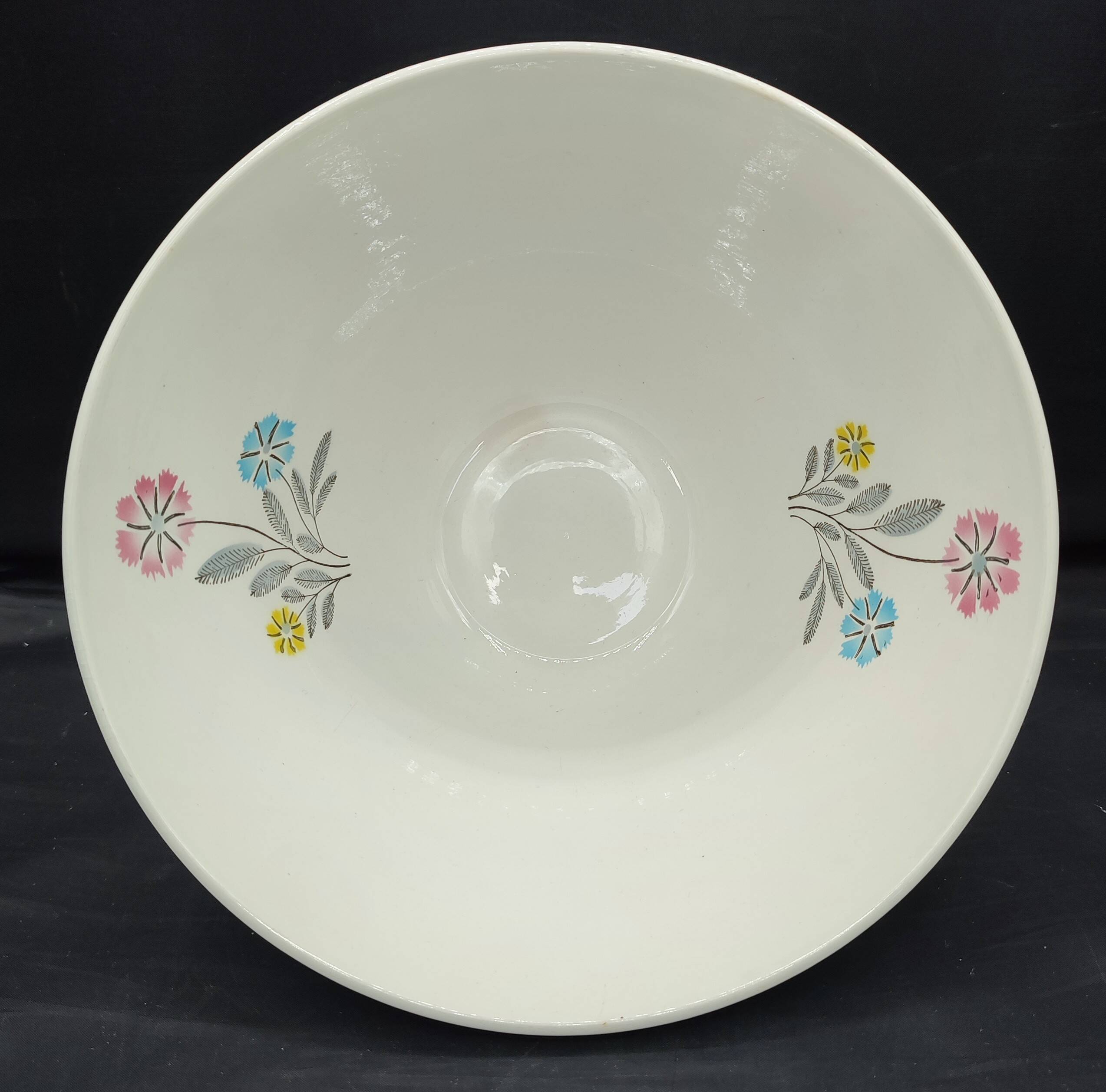 Lot of 8 Vintage Ceranord Saint-Amand Aster Tableware from the 1950s-60s.