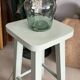 Tabouret bois massif vert amande 