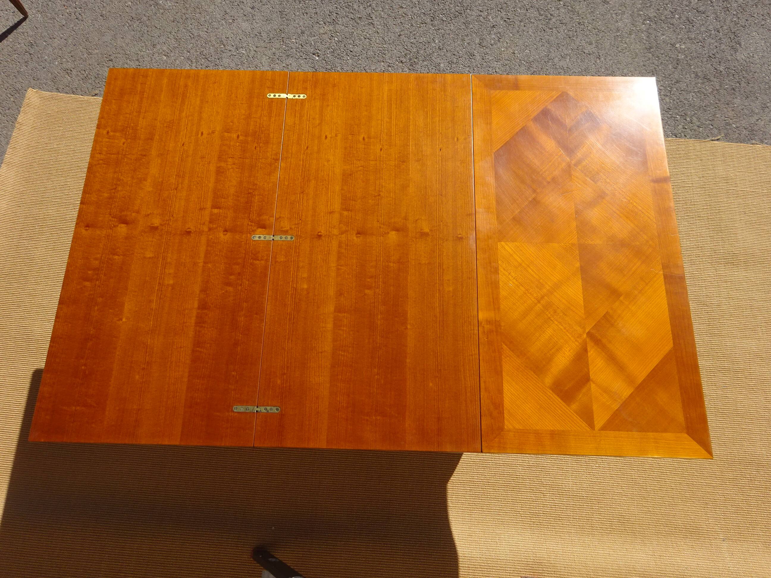 Coffee table that can be converted into a dining table, inspired by A.Ducrot