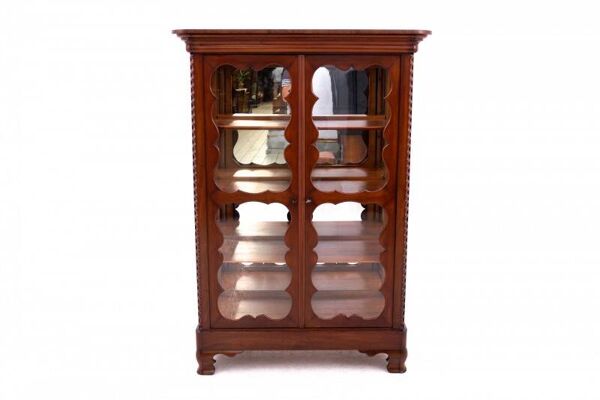 Vitrine, Europe occidentale, vers 1900.