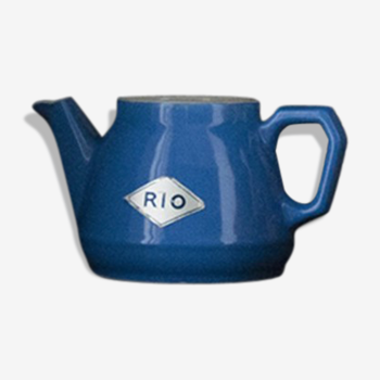 Verseuse des années 60 portant l'inscription « Rio »