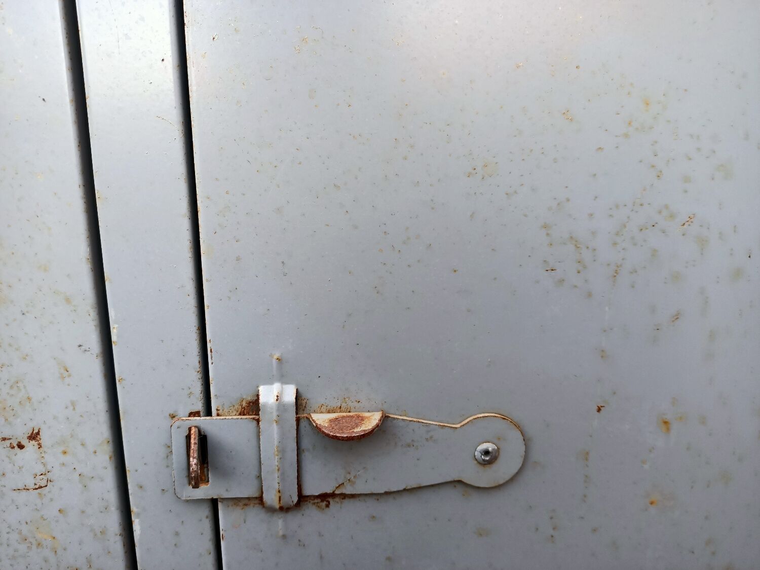 Metal cloakroom cabinet