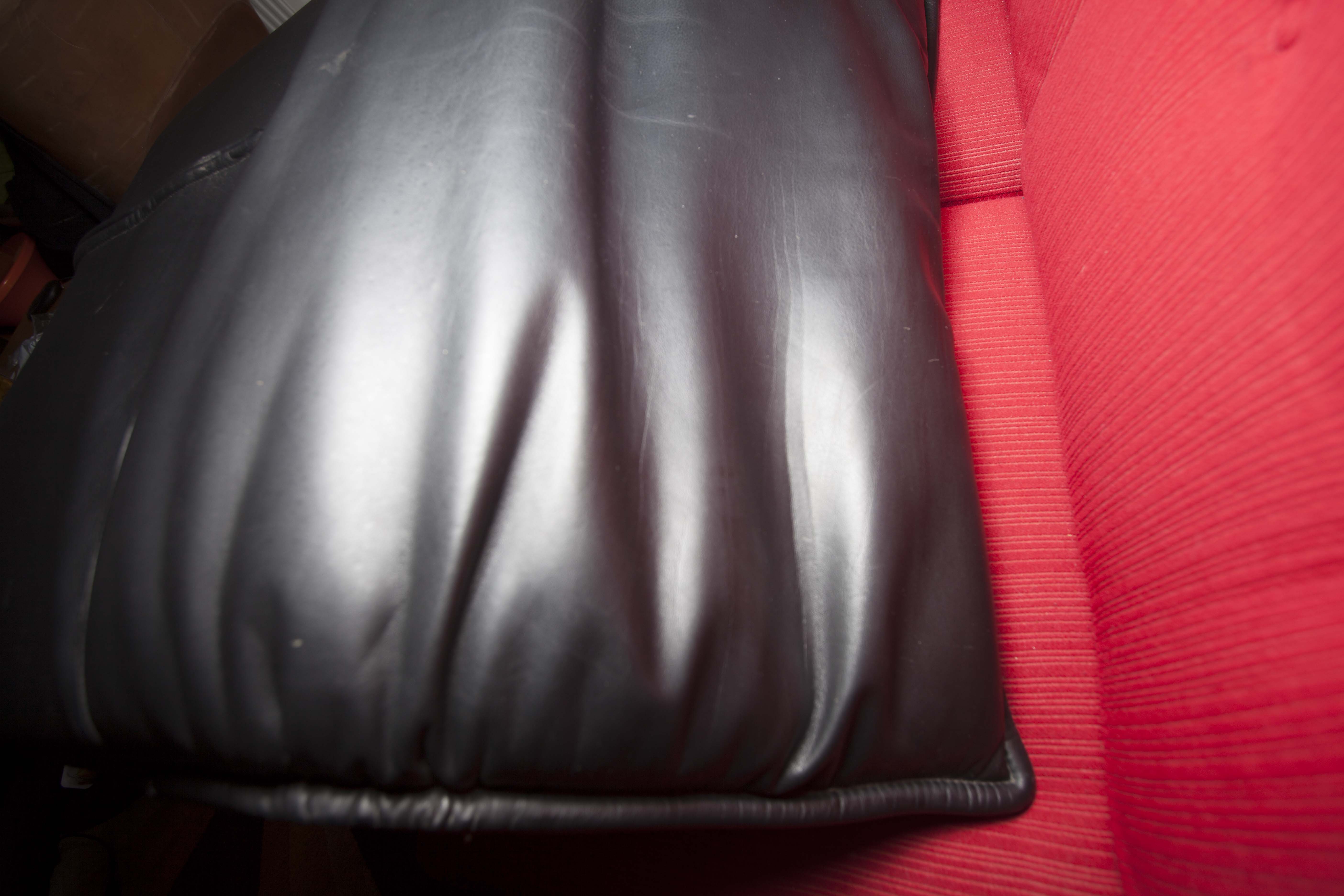 Leather sofa model "Veranda" Vico Magistretti for Cassina