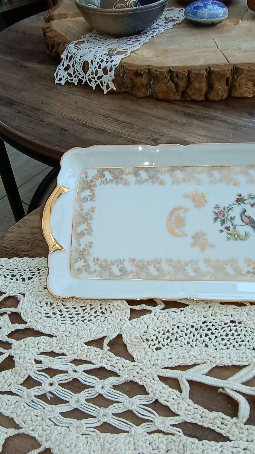 Porcelain cake dish