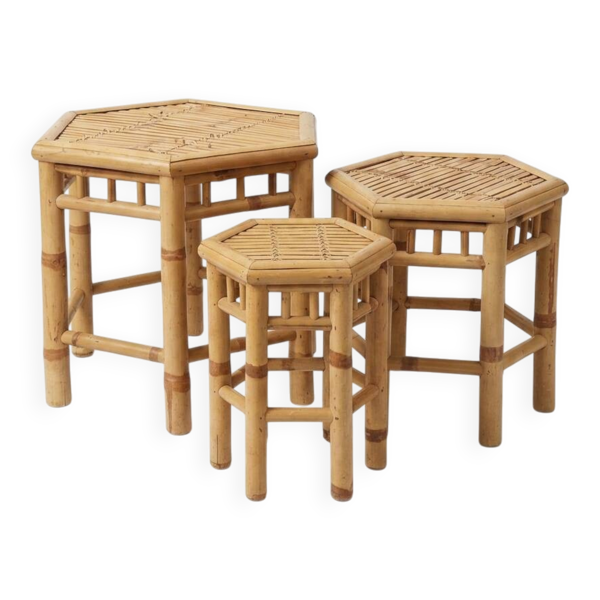 Trio de petites tables sellettes en rotin vintage