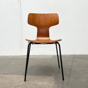 Mid-Century stackable chairs model 3103 Hammer by Arne Jacobsen for Fritz Hansen, Denmark, 1960s, set of 7.