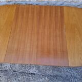 Baumann oval table